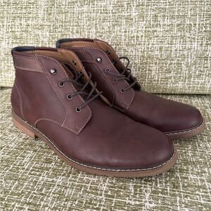 Like new Hawker Rye Frausen contrast stitch Chukka, Brown, Size 10, blue accents